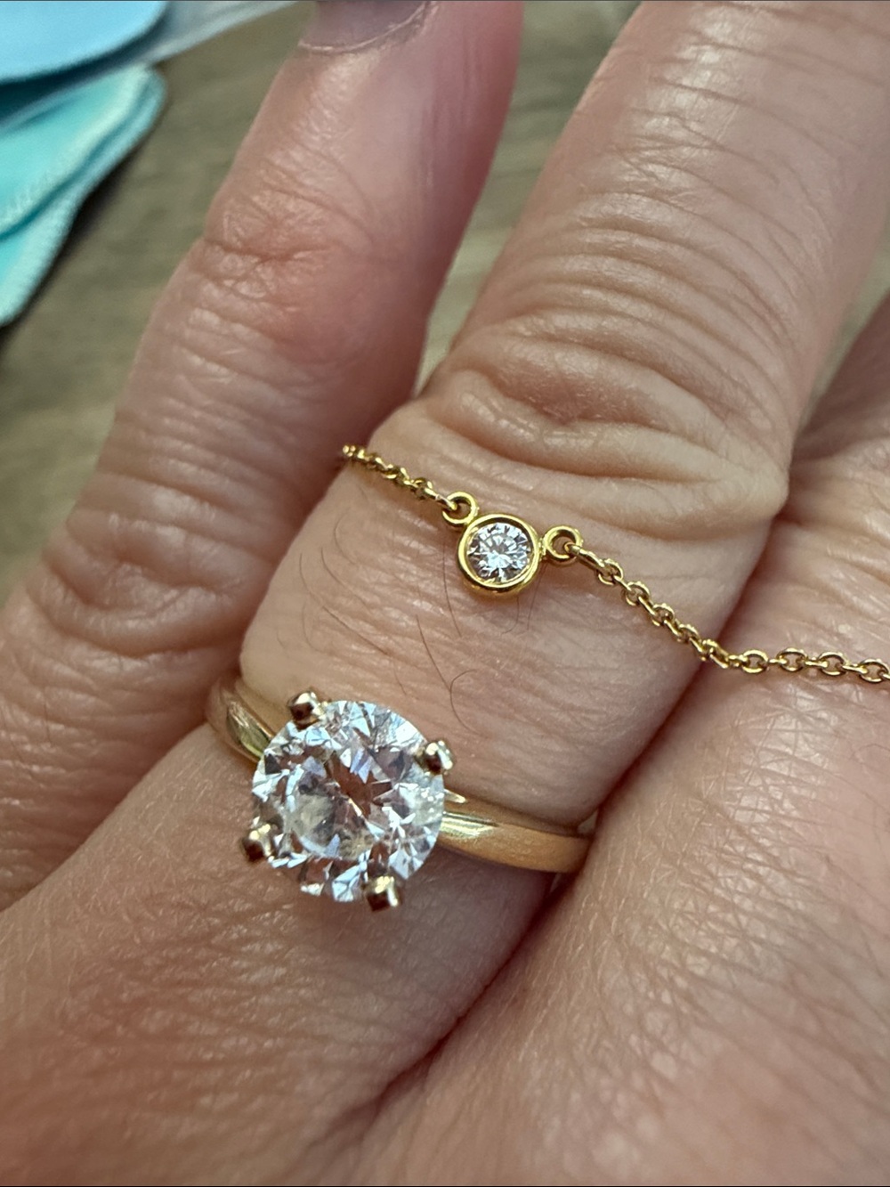 Elsa Peretti®
Diamonds by the Yard® Single Diamond Pendant - Picture 12 of 12